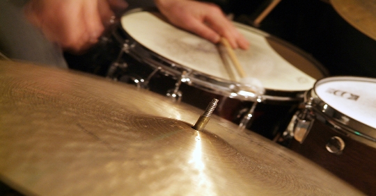 PRODUCTION OF DRUM TRACKS